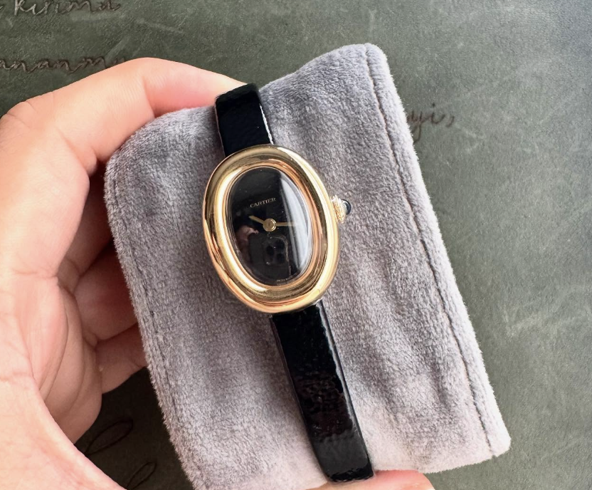 Cartier Baignoire 18K Yellow Gold Case Ladies Watch photo 1 Cartier Baignoire 18K Yellow Gold Case Ladies Watch photo 1