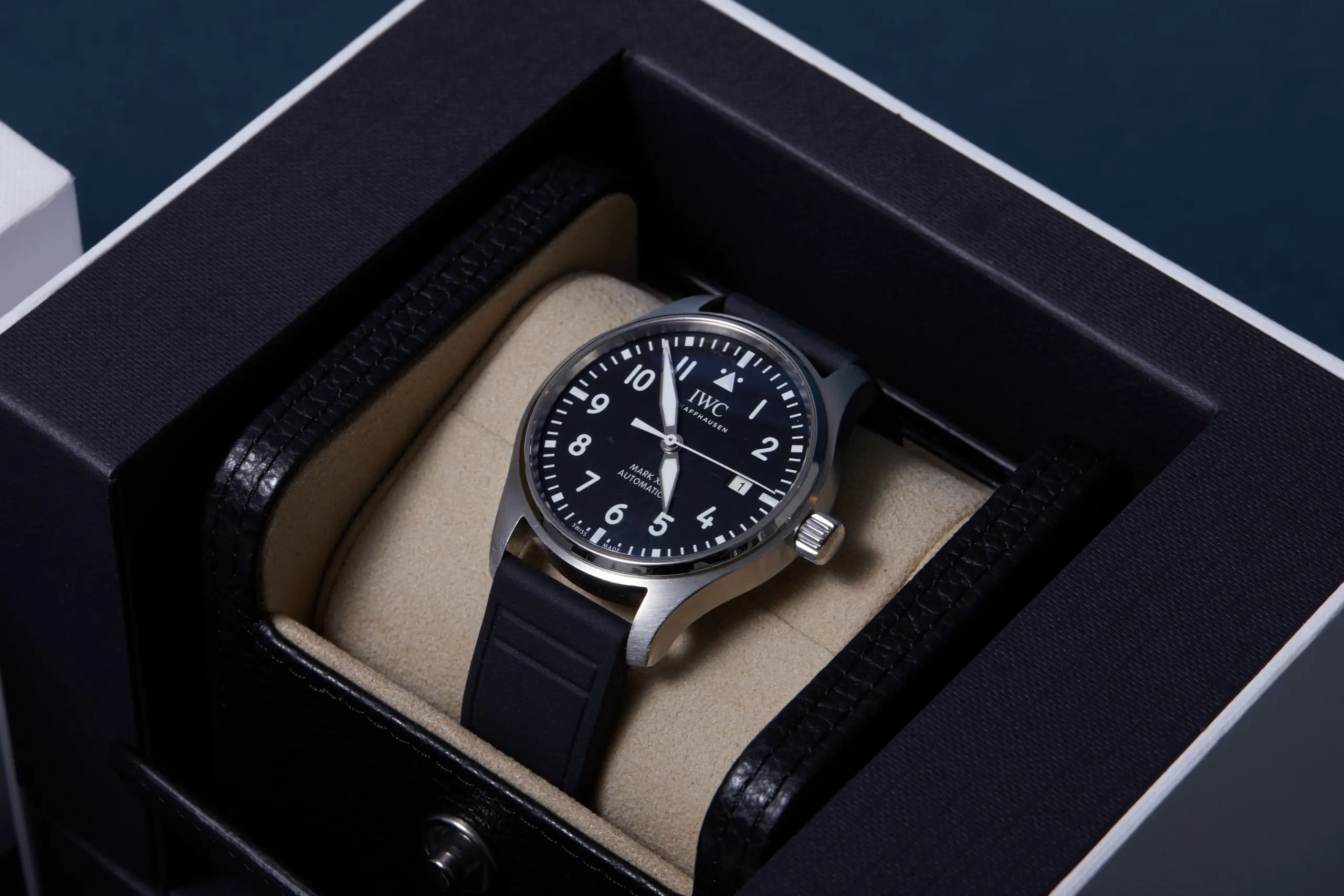 IWC Pilot’s 40mm Case Stainless Steel Black Dial Men's Watch photo 1 IWC Pilot’s 40mm Case Stainless Steel Black Dial Men's Watch photo 1