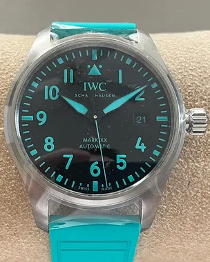 IWC Pilot's 40mm Titanium Case Green Rubber Strap Men's Watch