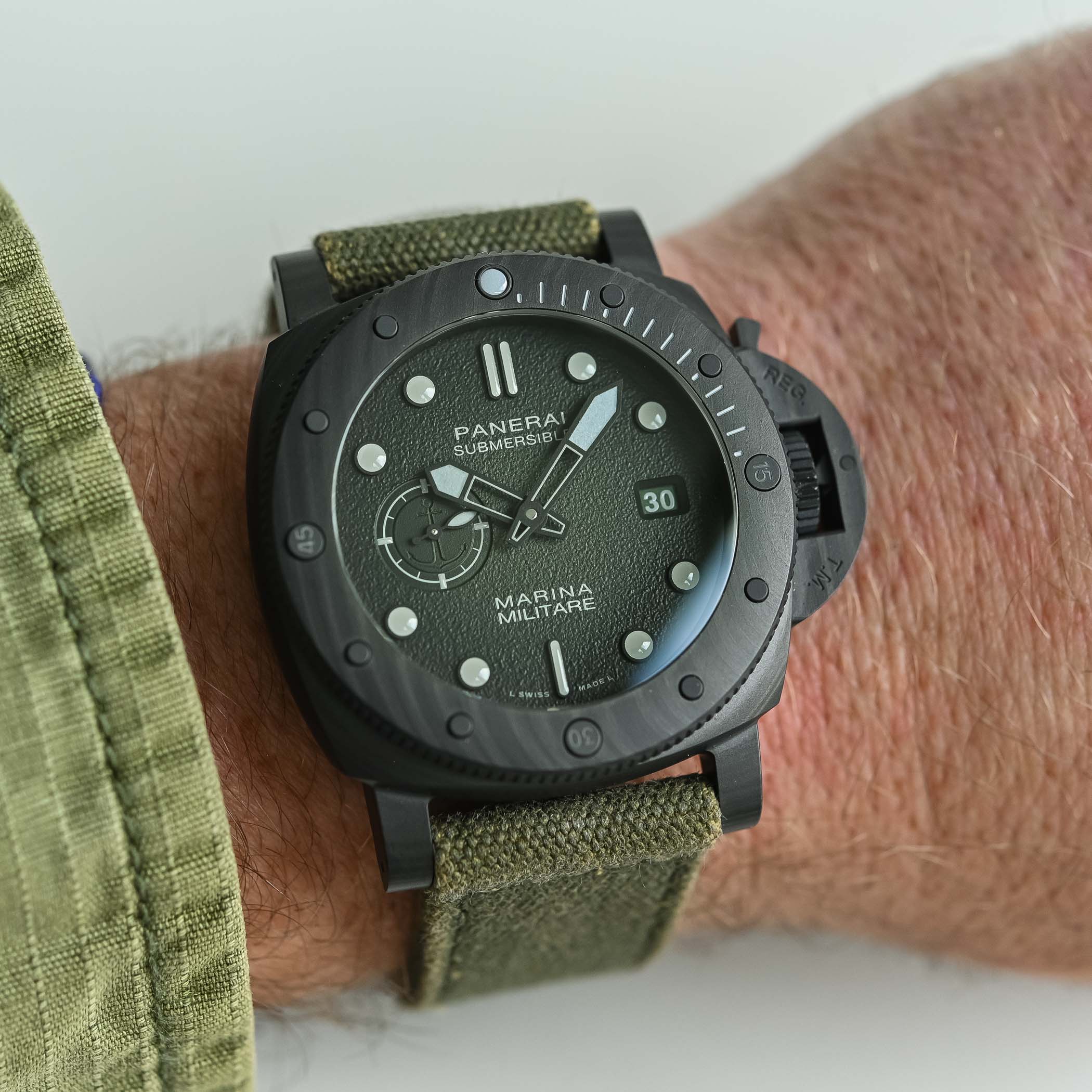 Panerai Submersible Marina Militare Carbotech™ 44mm Automatic Mens Watch